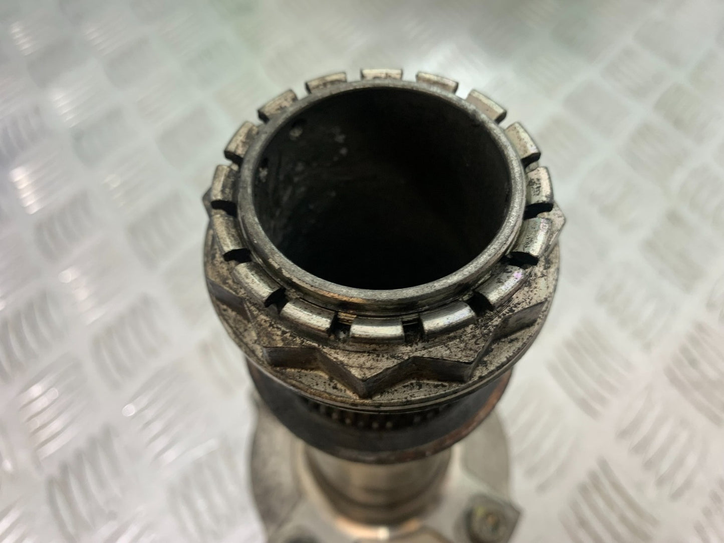 DUCATI 1299 PANIGALE REAR WHEEL SHAFT YEAR 2016 (CMB 1187)
