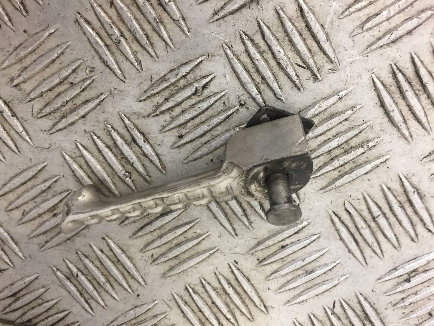 MOTO GUZZI SPORT 4V REAR LEFT PEG YEAR 2009 (STOCK 469)