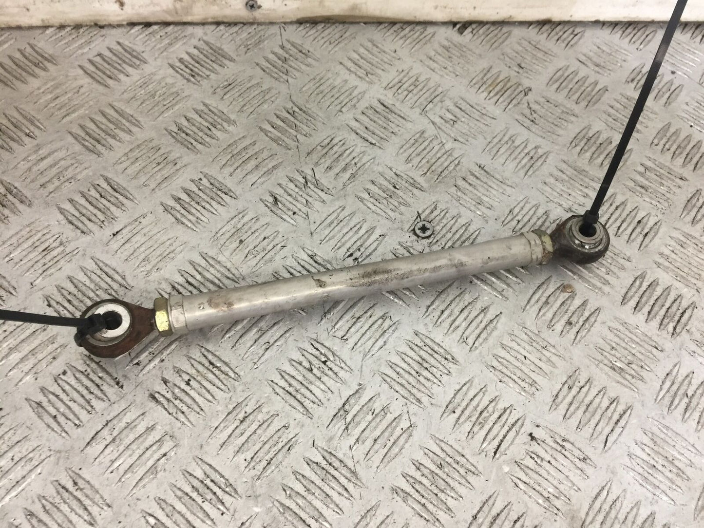 DUCATI MONSTER S4 916 REAR SHOCK ARM YEAR 2001 STOCK (755)