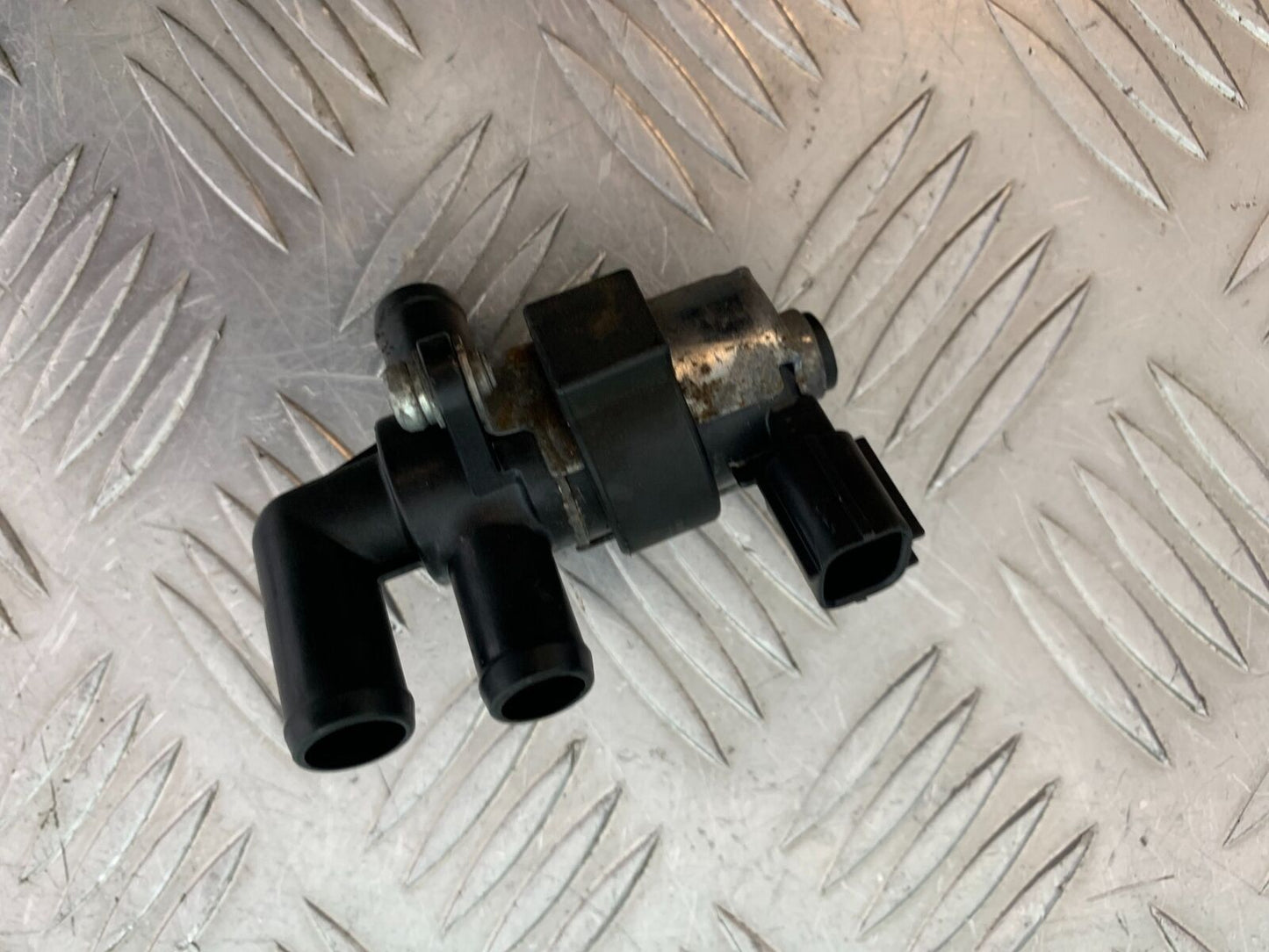 HONDA CB650F CB 650 FA-E AIR VALVE YEAR 2014-2017 (CMB1065)