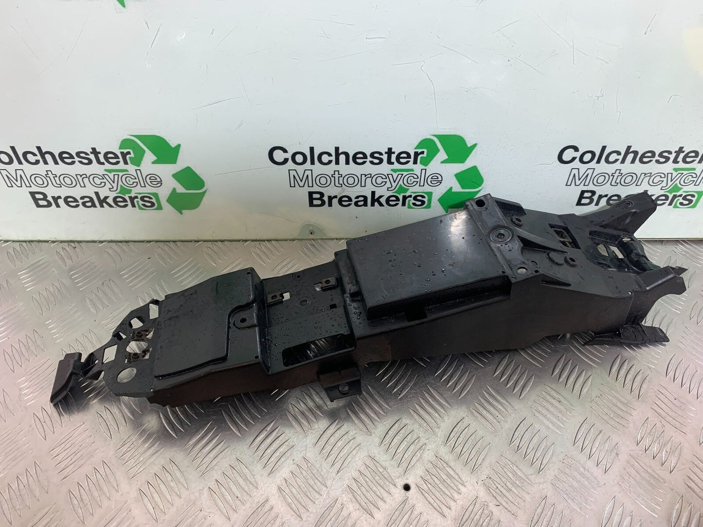 YAMAHA MT09 MT-09 UNDERTRAY YEAR 2013-2016 (STOCK 997)