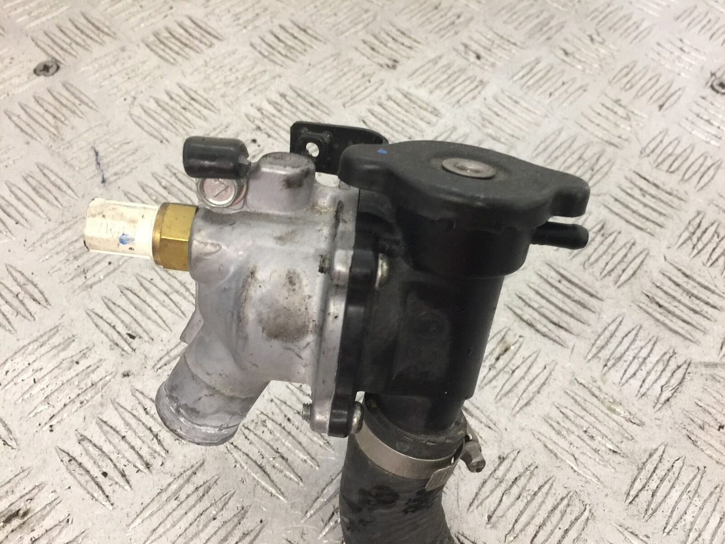KAWASAKI Z800 Z 800 THERMOSTAT YEAR 2015 (STOCK 874)