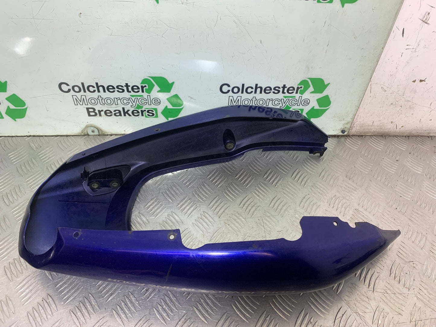 SUZUKI GSF600 GSF 600 BANDIT TAIL PIECE 2000-2004 (CMB1269)
