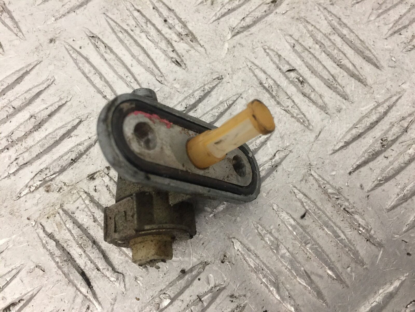 YAMAHA FZR1000 EXUP RU PETROL TAP YEAR 1991-1994 (STOCK 820)