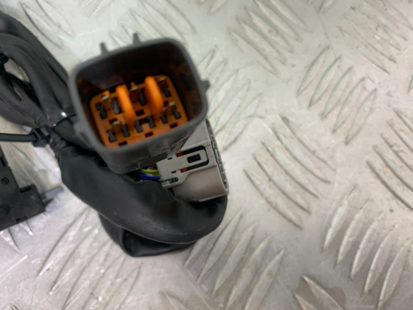 TRIUMPH TRIDENT 660 LEFT SWITCH GEAR YEAR 2021-2024 (CMB1148)