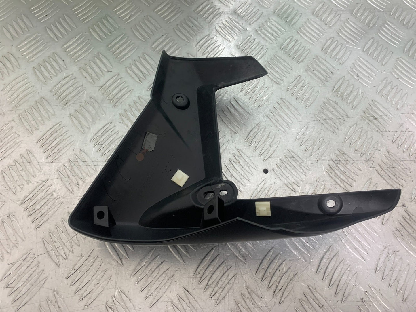 TRIUMPH 675 STREET TRIPLE RX LEFT RADIATOR COWL 2015-2017 (CMB1299)
