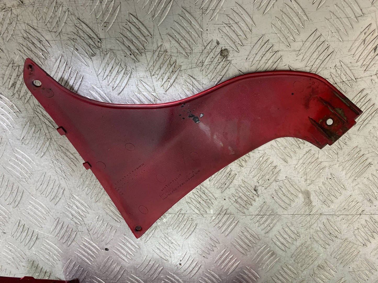 SUZUKI RF900 RF 900 LOWER FAIRING PANEL YEAR 1994-1999 CMB1326