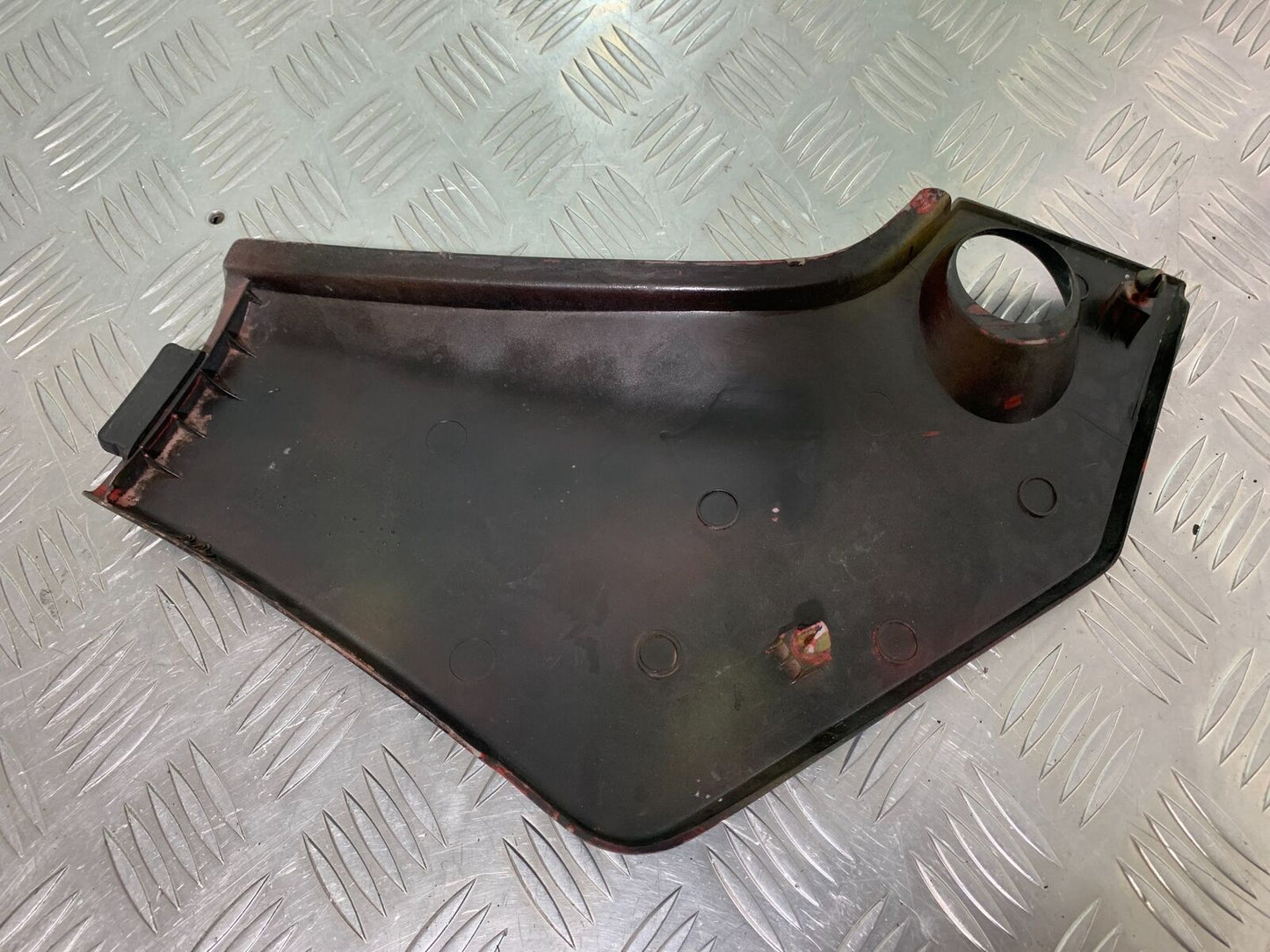 HONDA NTV 650 REVERE LEFT SEAT PANEL YEAR 1988-1996 (CMB1025))