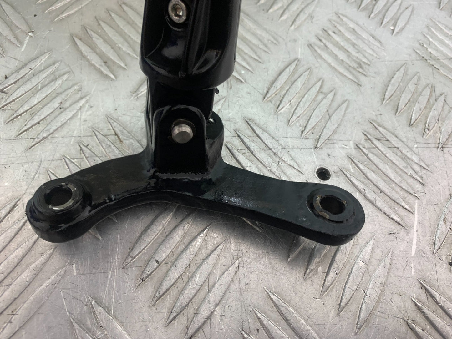 BSA 650 GOLD STAR LEFT HANGER AND PEG YEAR 2022-2025 (CMB1262)