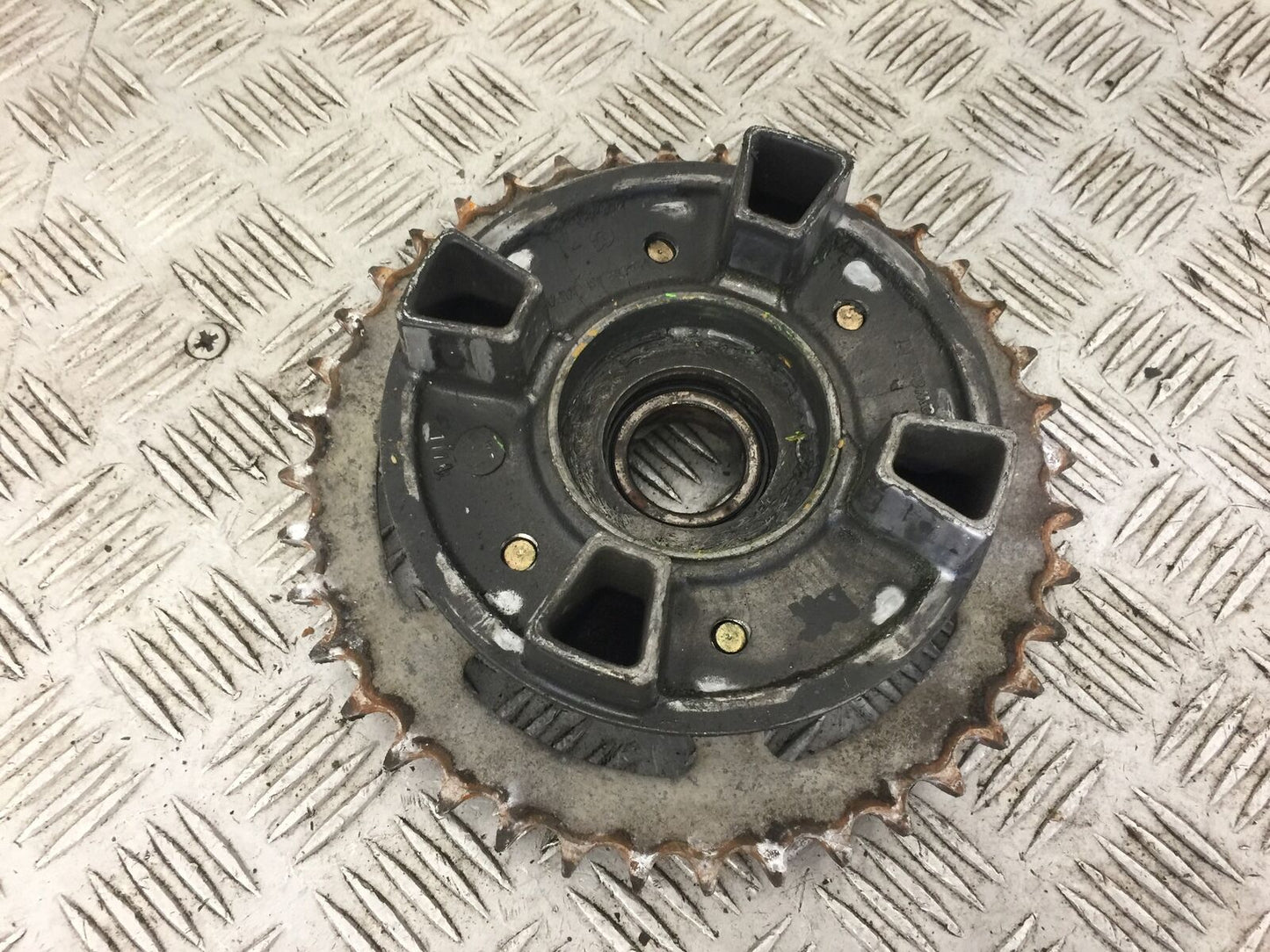 KAWASAKI ZX6R ZX6 G SPROCKET CARRIER YEAR 1998-99 (STOCK 582)