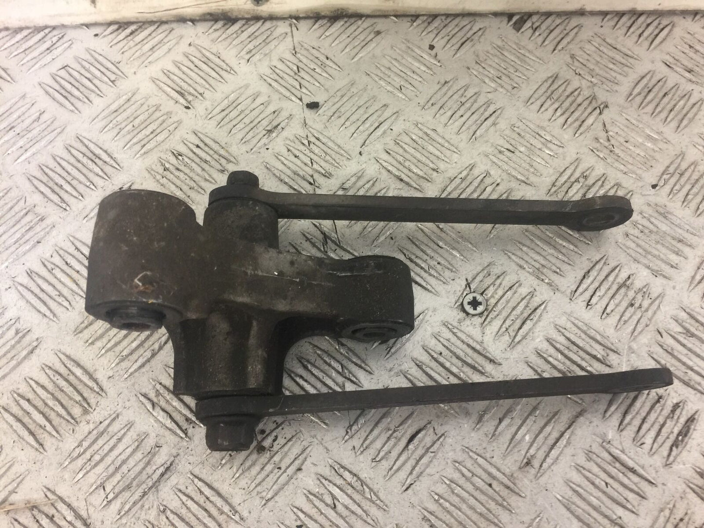 KAWASAKI ZX9R ZX9 C REAR SHOCK LINKAGE YEAR 1998-99 (STOCK 630)