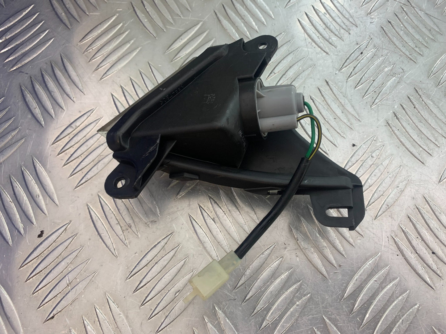 KAWASAKI ZX6R LEFT FRONT INDICATOR YEAR 2009-2012 (CMB1136)
