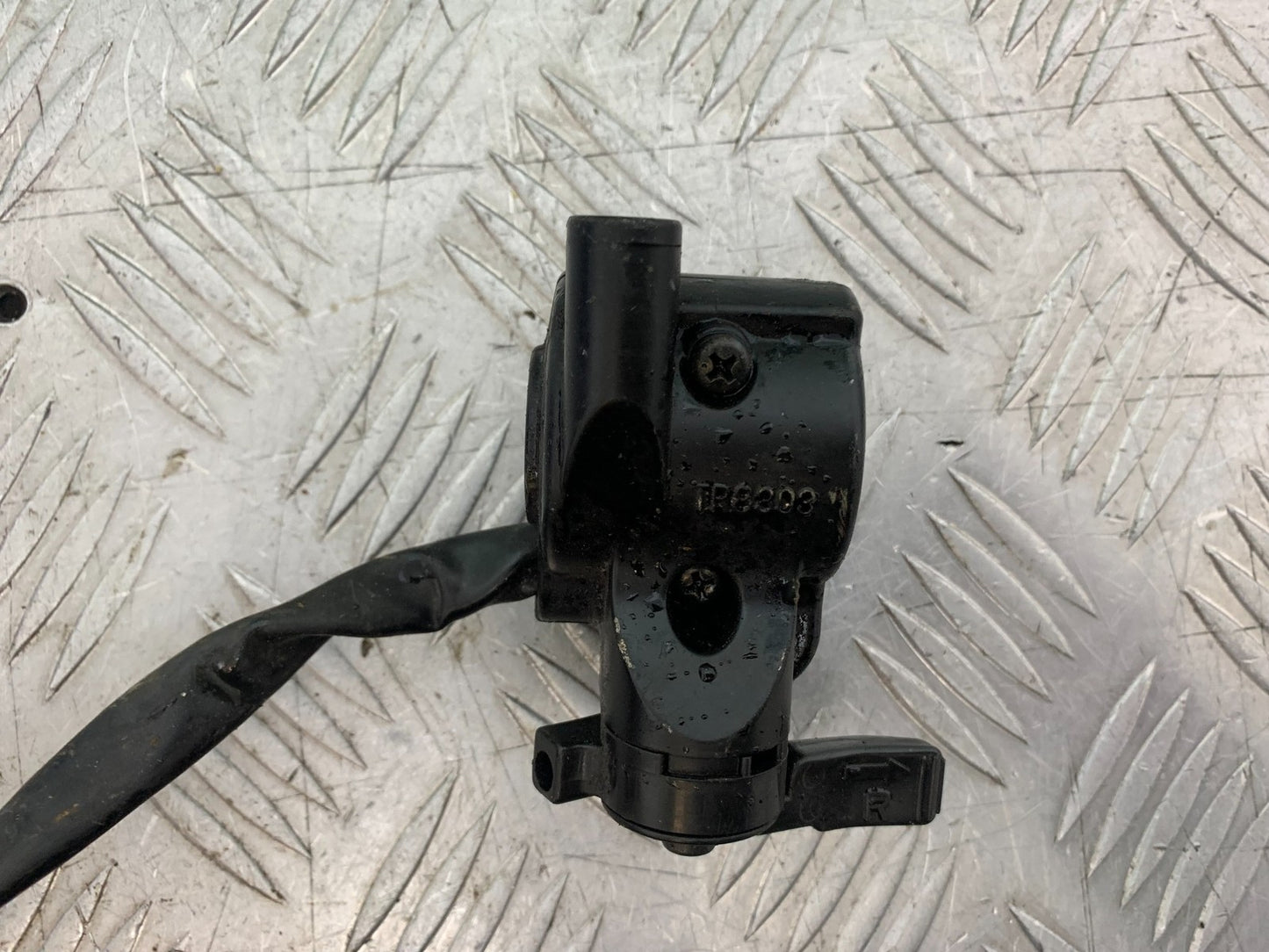 KAWASAKI KLR250 KLR 250 LEFT AND RIGHT SWITCH GEARS YEAR 1984-2001 (CMB1225)