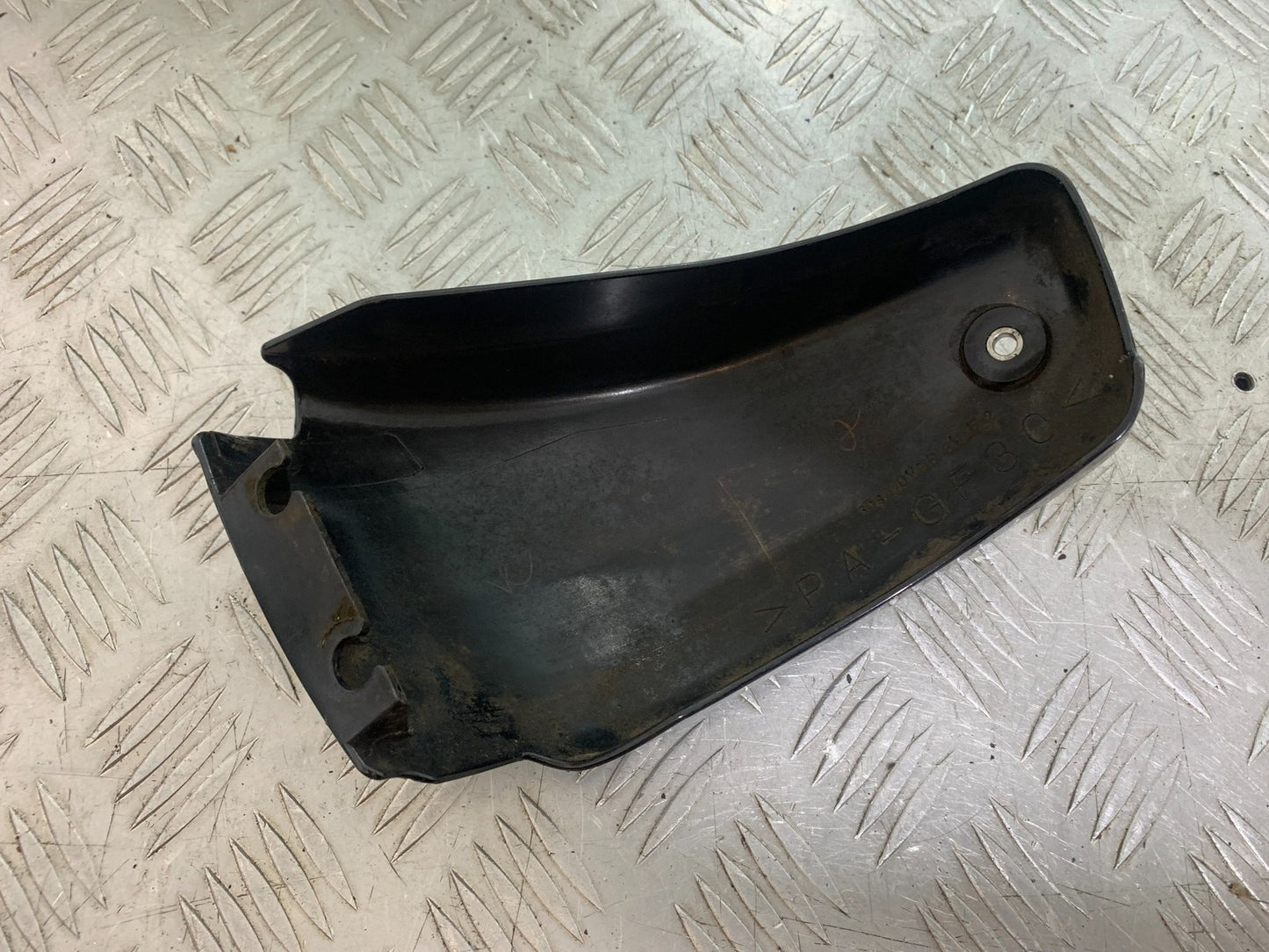 YAMAHA XVS 1300 MIDNIGHT STAR RIGHT SEAT PANEL YEAR 2007-16 (CMB1200)
