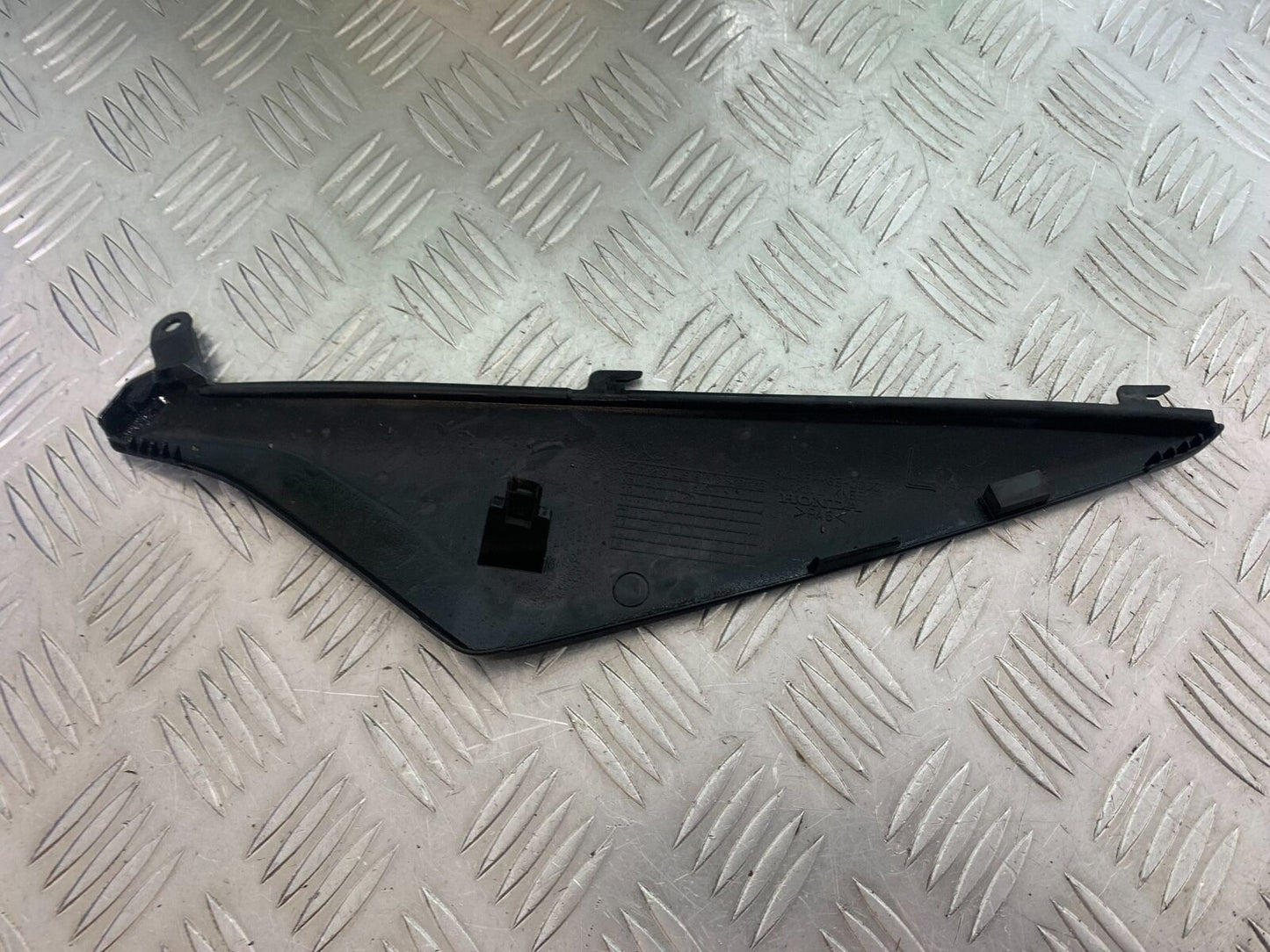 HONDA VFR1200 VFR 1200 FA INFILL PANEL YEAR 2010-11 CMB1088)