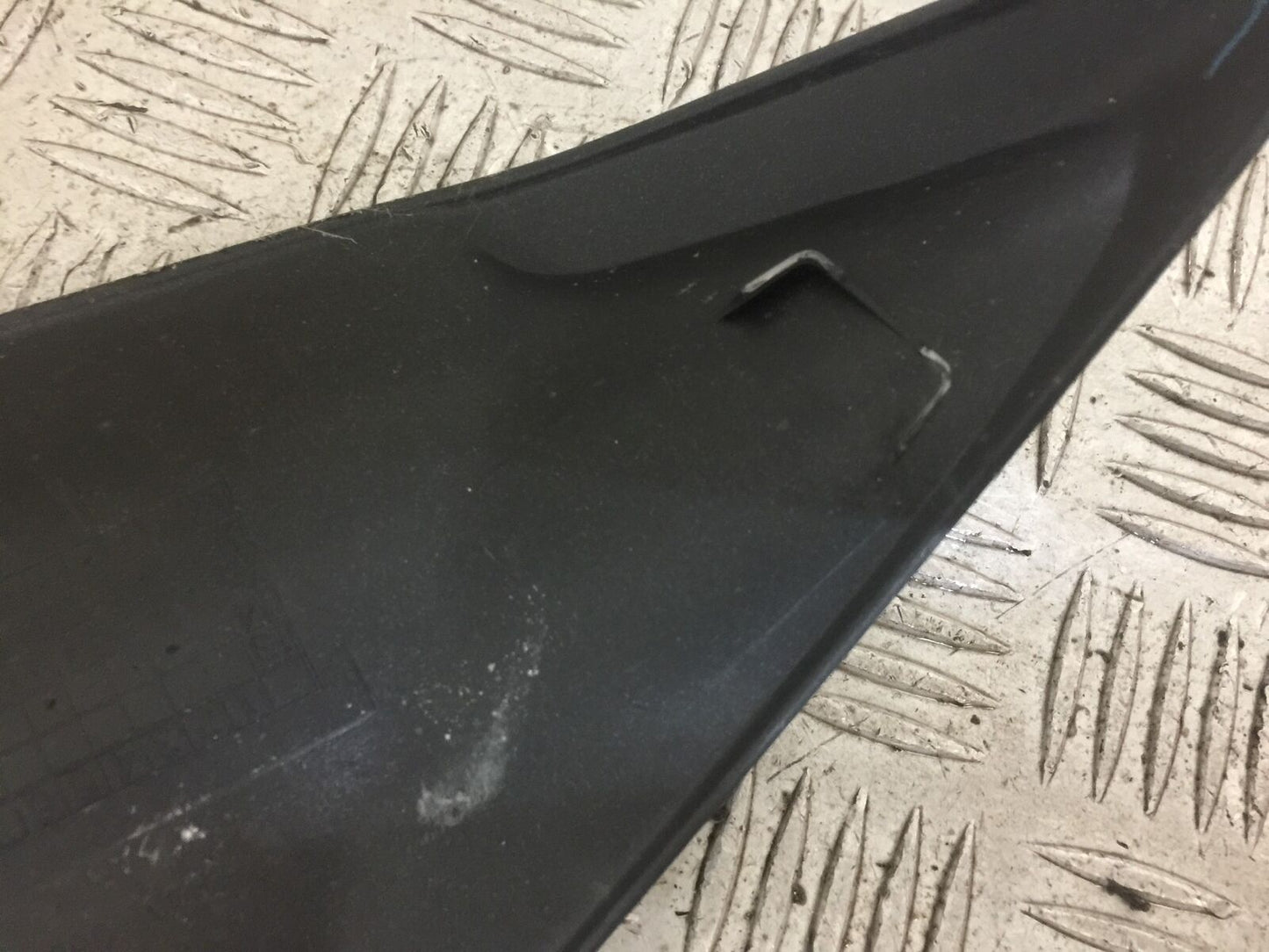 KAWASAKI Z125 Z 125 LEFT SEAT PANEL 2018-2020 (STOCK 743)