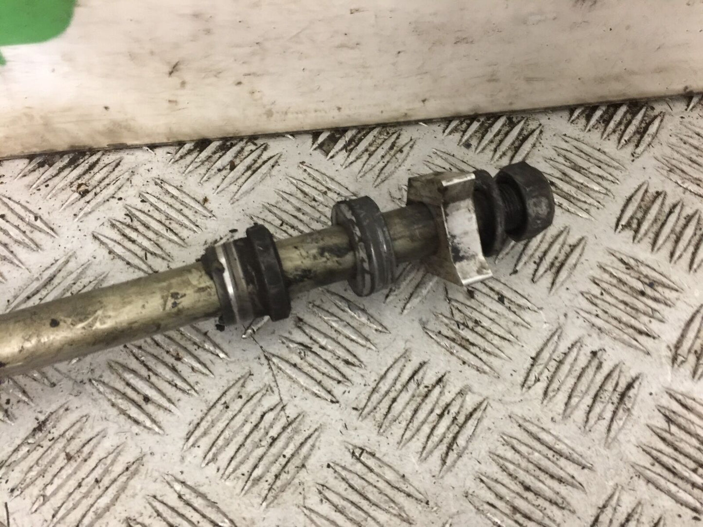 TRIUMPH 675 STREET TRIPLE REAR WHEEL SPINDLE YEAR 2016 (STOCK 812)