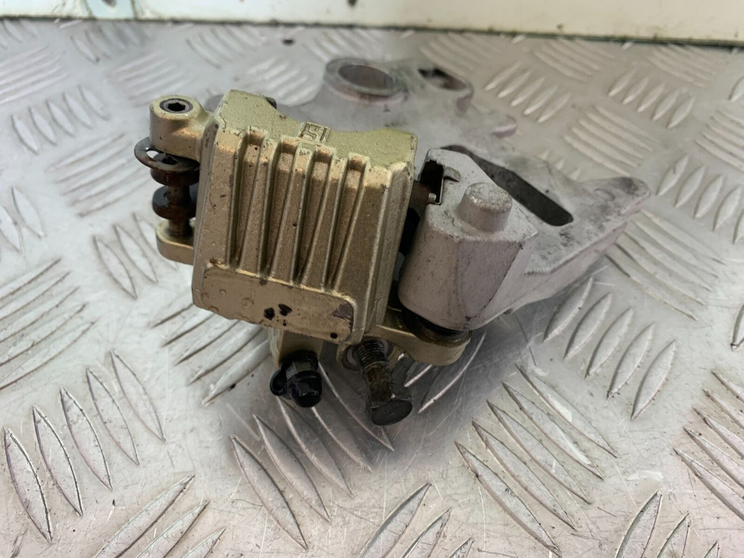 APRILIA SL750 SL 750 SHIVER REAR BRAKE CALIPER YEAR 2012 (CMB1074)