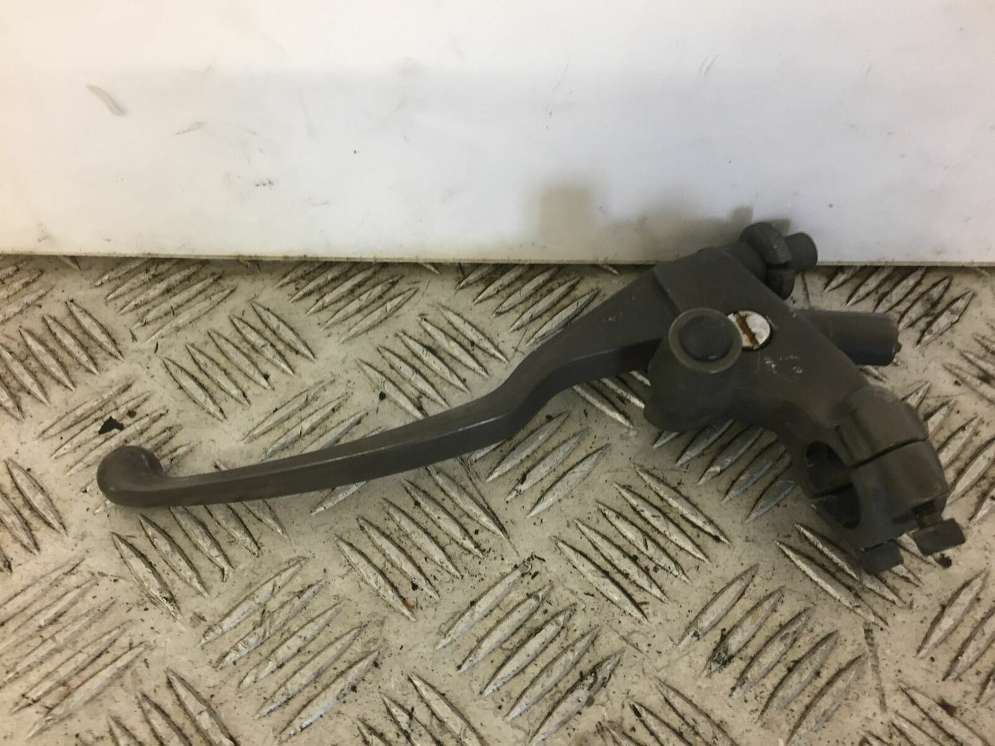 HONDA NT650 V DEAUVILLE CLUTCH LEVER AND BRACKET YEAR 1998 2002