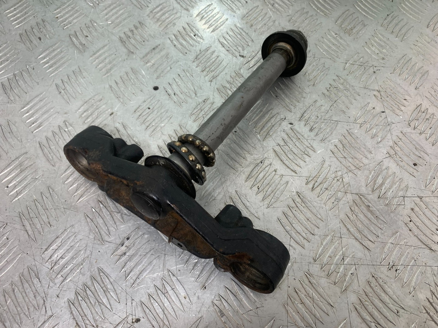 HONDA ST1100 PAN EUROPEAN BOTTOM YOKE 1993-2001 (CMB1195)