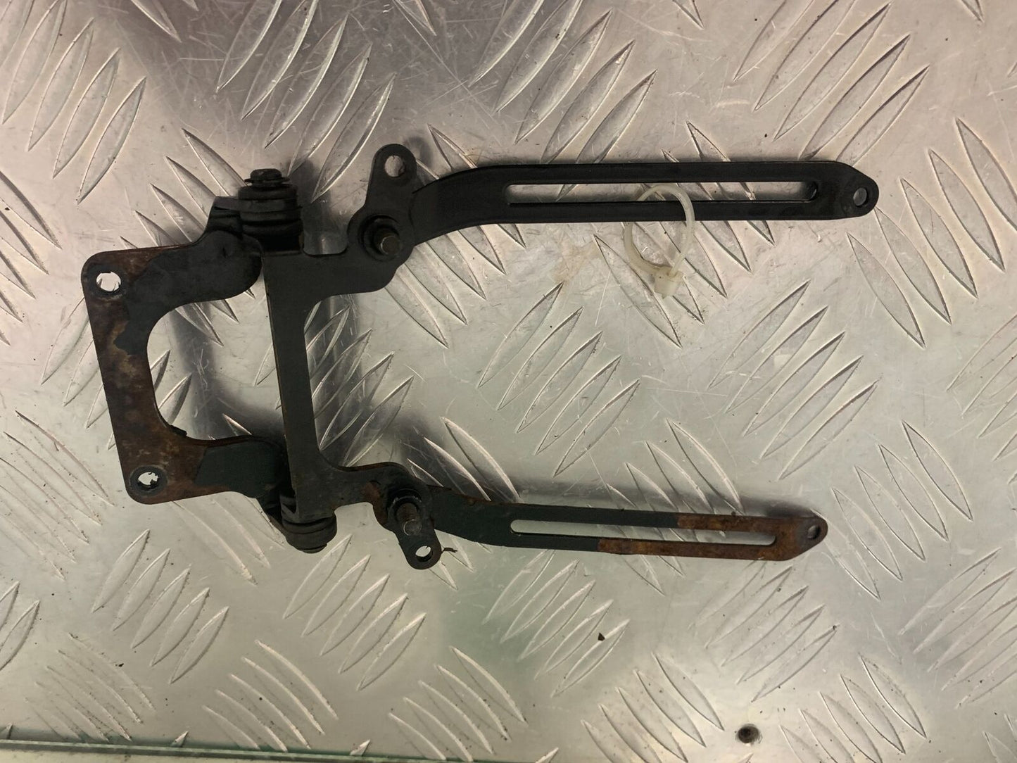 KTM 640 DUKE 2 HEADLIGHT BRACKET YEAR 2000-2006 (STOCK 988)