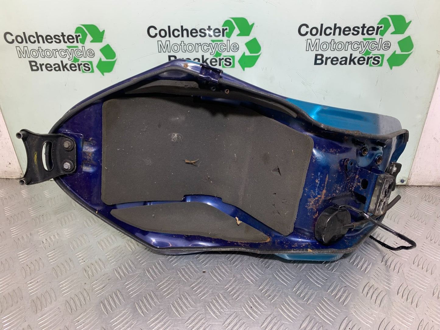 KAWASAKI ZZR1100 D PETROL TANK YEAR 1993-2001 (CMB1189)