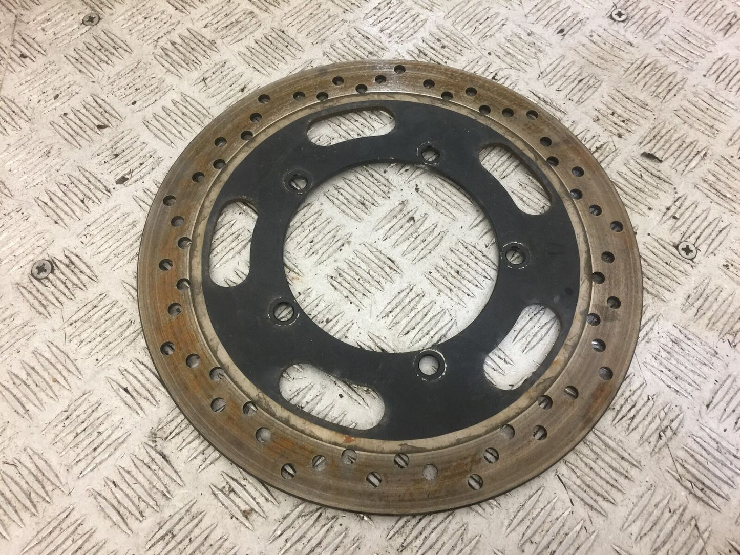 KAWASAKI VN900 VN 900 CUSTOM REAR BRAKE DISC YEAR 2010 (STOCK 664)