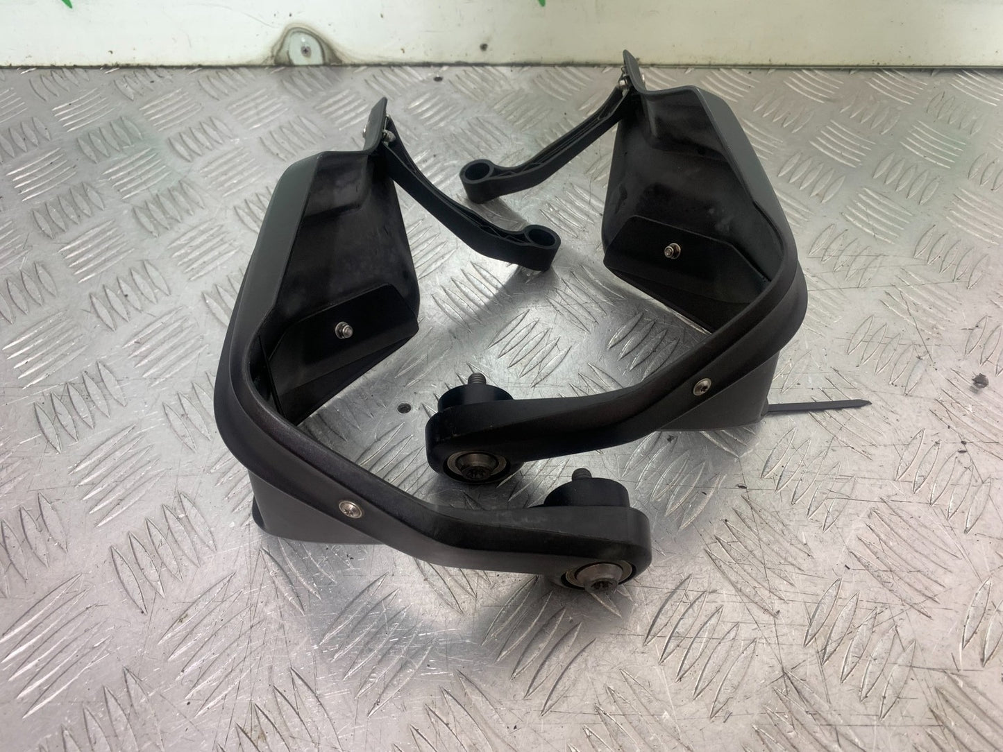 BMW R1200 R 1200 GS HAND GUARDS YEAR 2013-2016 (CMB1257)