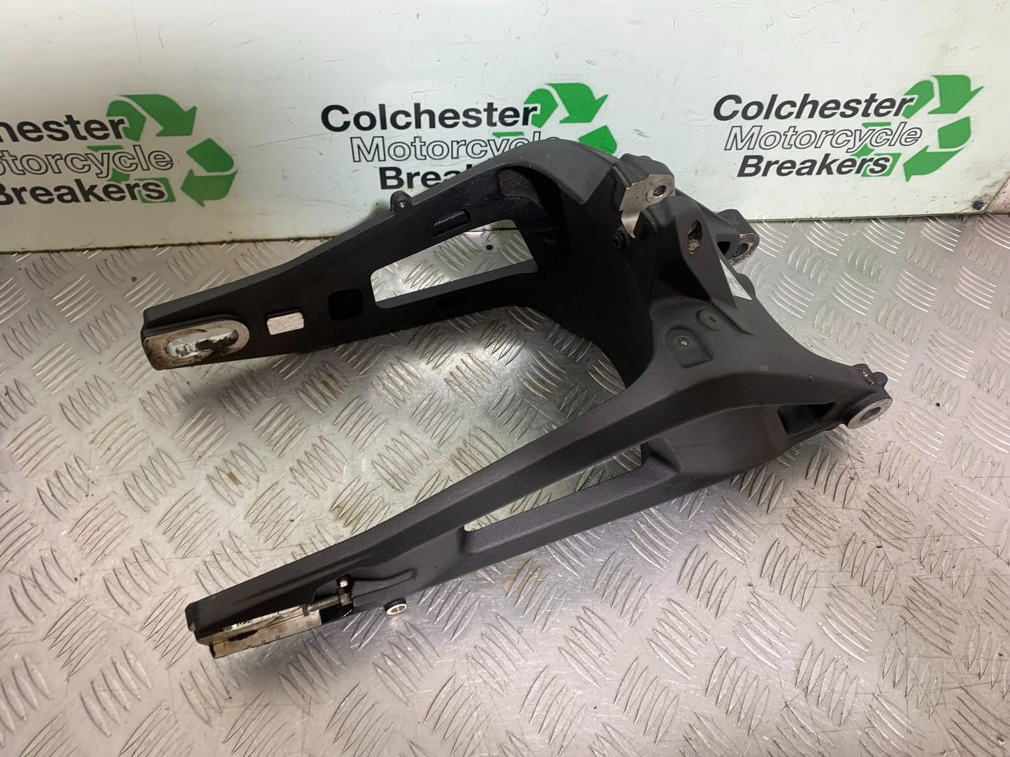 DUCATI 937 MONSTER SWINGARM YEAR 2021-2024 (CMB1270)