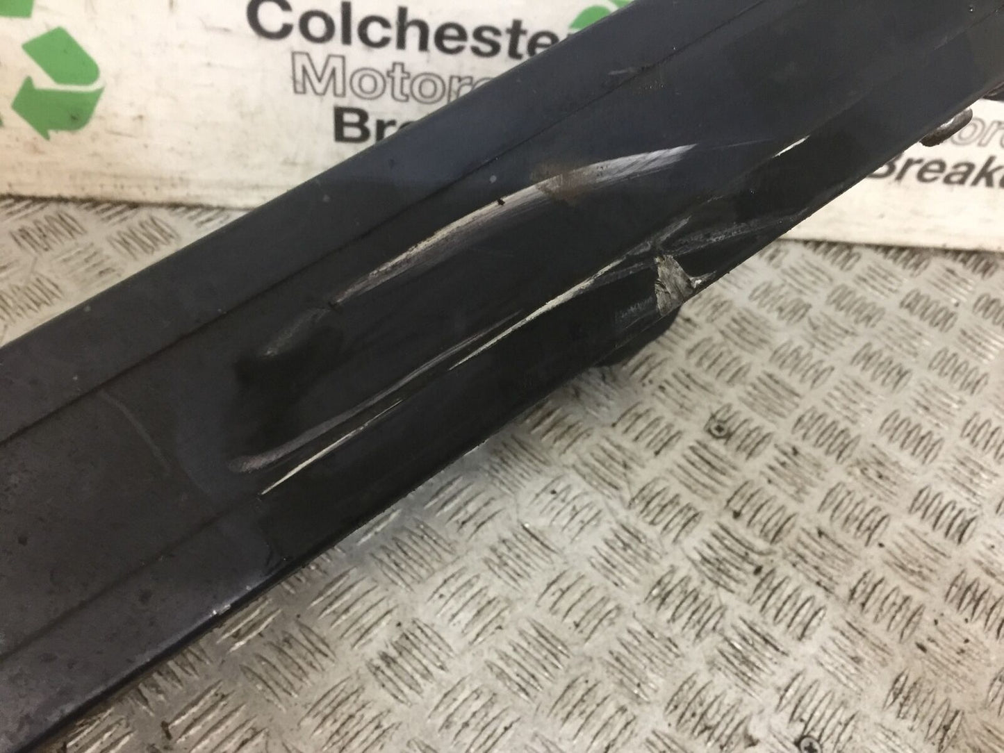 TRIUMPH TROPHY 900 SWINGARM 1993-95 (STOCK 799)