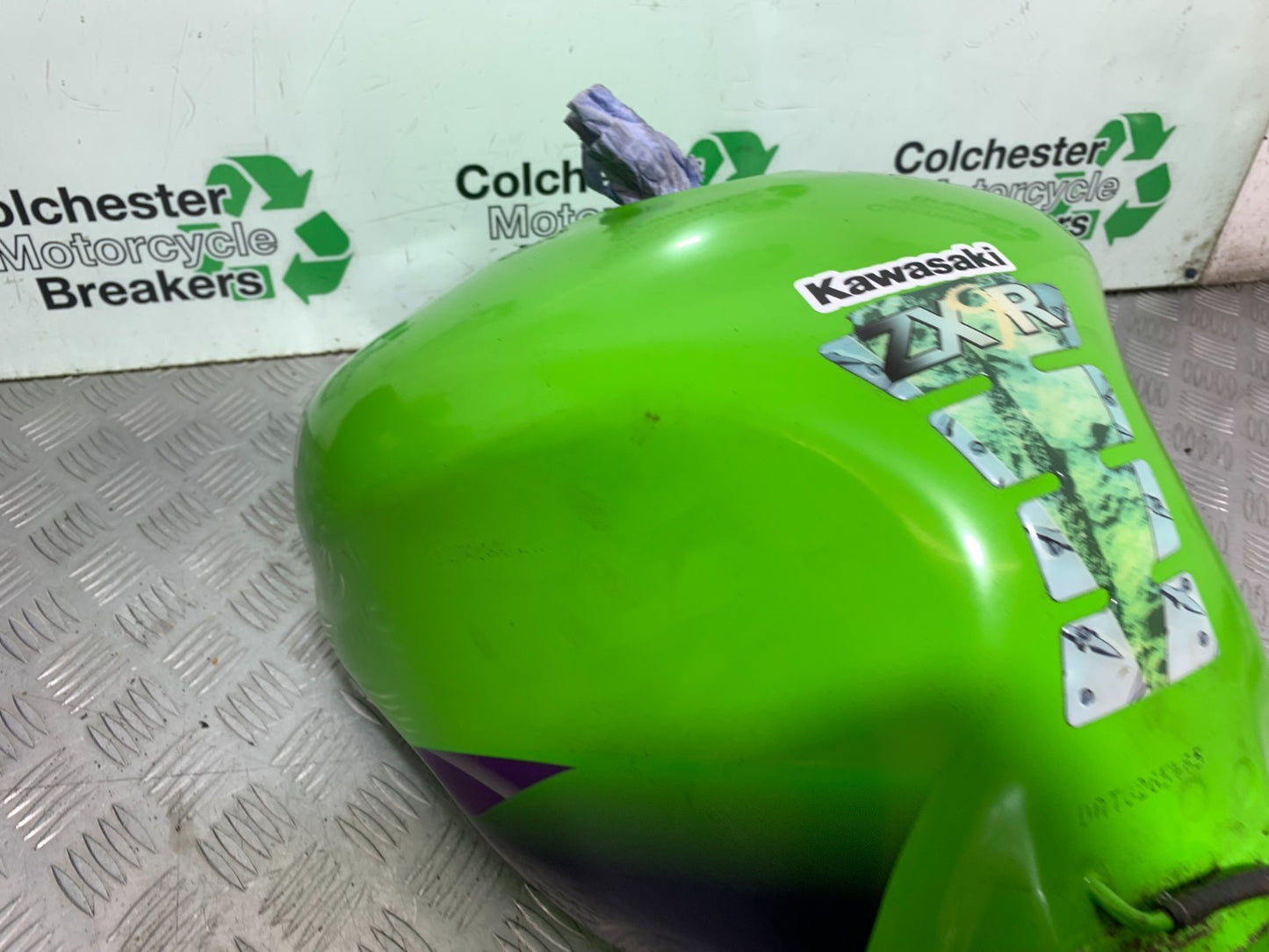 KAWASAKI ZX9R ZX9 R PETROL TANK YEAR 1998-1999 (CMB1329)