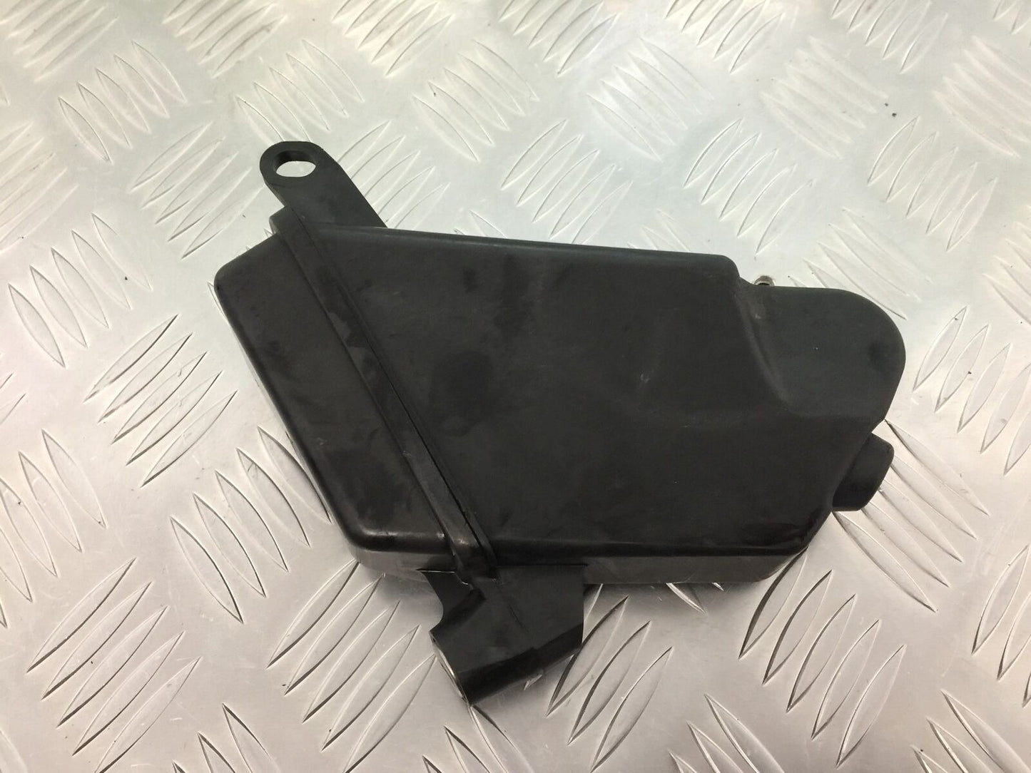 HONDA CBR600 RR TOOL BOX YEAR 2005-2006 (STOCK 933)