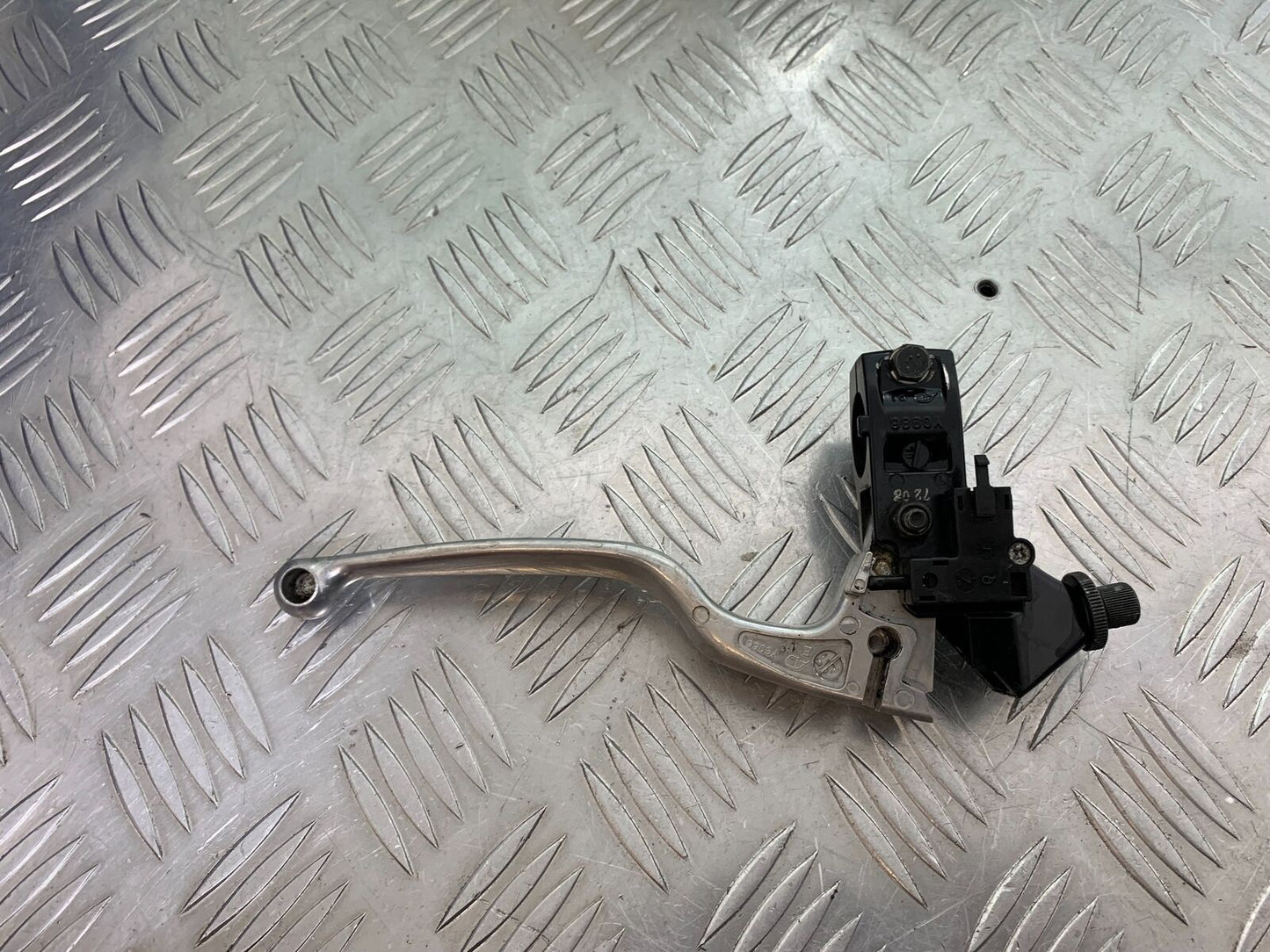 YAMAHA XVS 1300 MIDNIGHT STAR CLUTCH LEVER & BRACKET YEAR 2007-16 (CMB1027)
