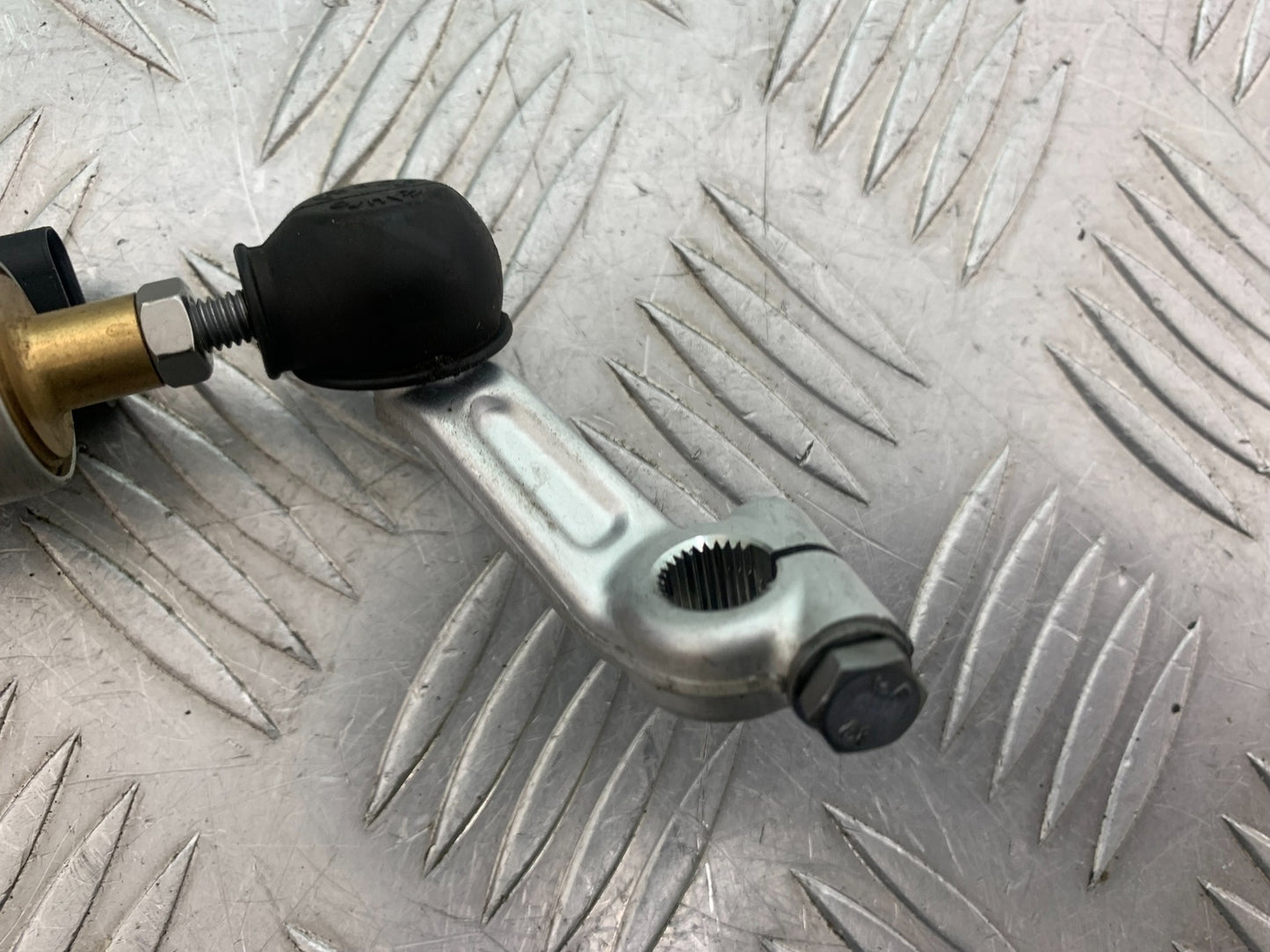 BMW M1000 R QUICKSHIFTER YEAR 2023-2024 (CMB1140)