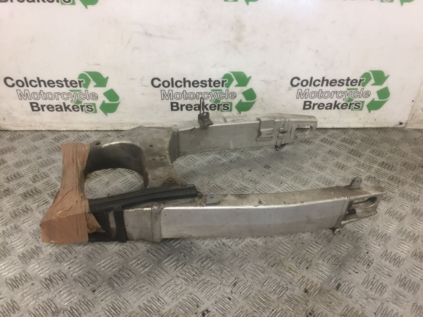 SUZUKI SV1000 SV 1000 K3 SWINGARM YEAR 2004 (STOCK 696)