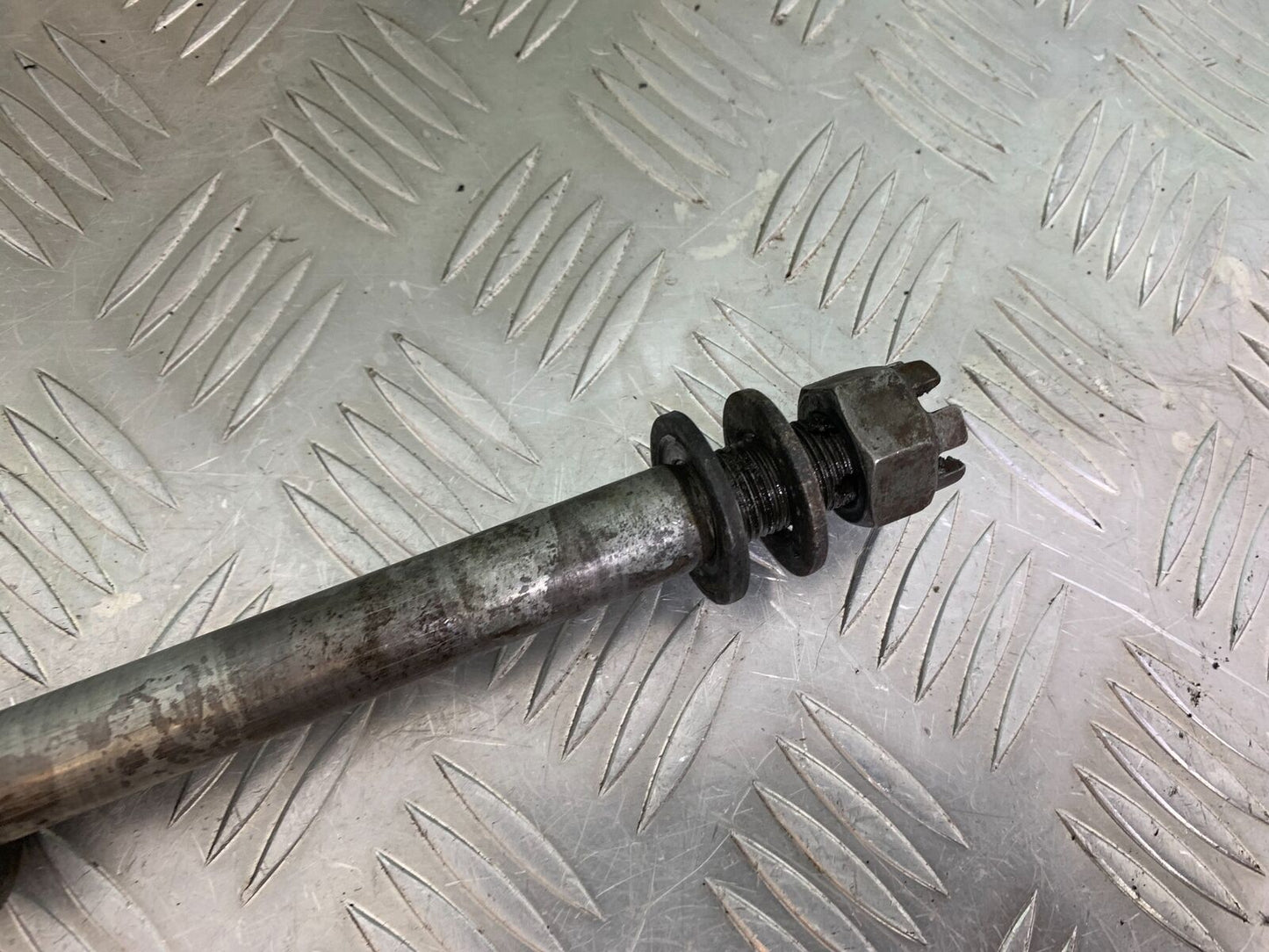 KAWASAKI ER6 N REAR WHEEL SPINDLE YEAR 2005-2008 (CMB1034)