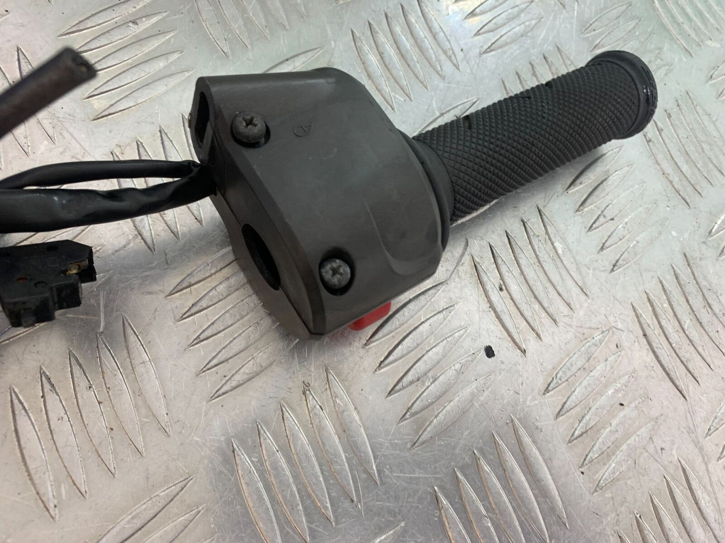 KAWASAKI ER6 N RIGHT SWITCH GEAR YEAR 2005-2008 (CMB1034)