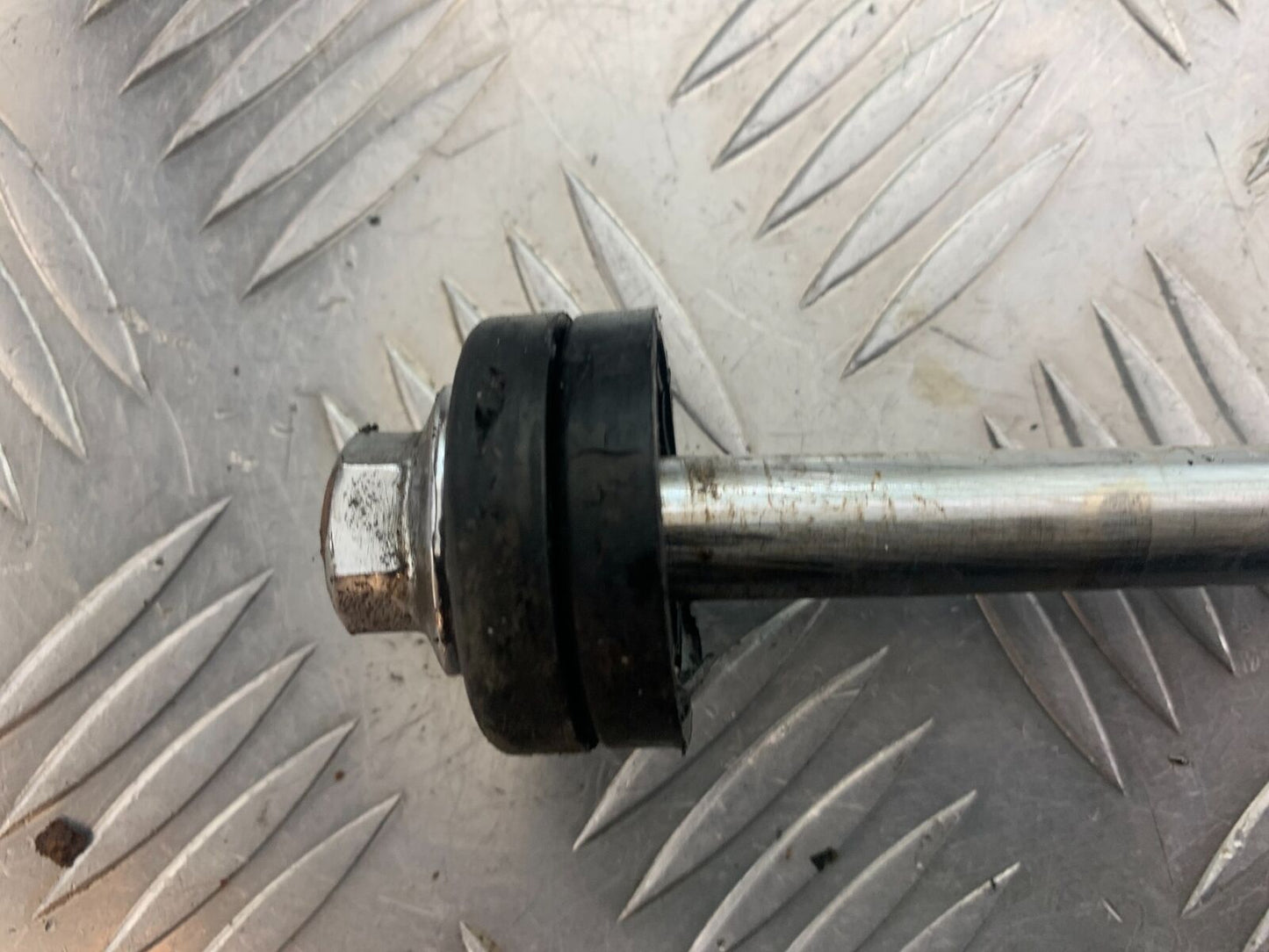 AJS DD125 REGAL RAPTOR SWINGARM SPINDLE YEAR 2007 (CMB1061)