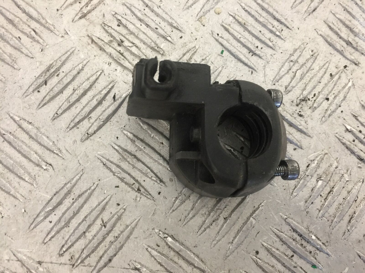 YAMAHA XT125X XT125 X THROTTLE HOUSING YEAR 2008 (STOCK 857)