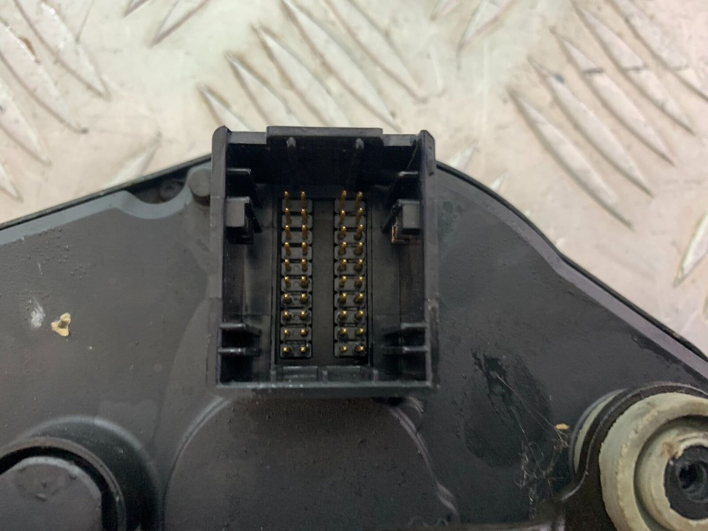 APRILIA SL750 SL 750 SHIVER CLOCKS SPEEDO DASH YEAR 2012 (CMB1074)