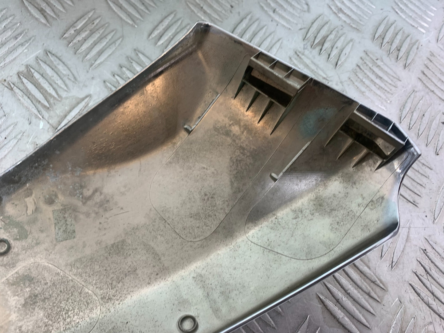 HONDA VTX1300 S-6 RIGHT SEAT PANEL YEAR 2004-09 (CMB1159)