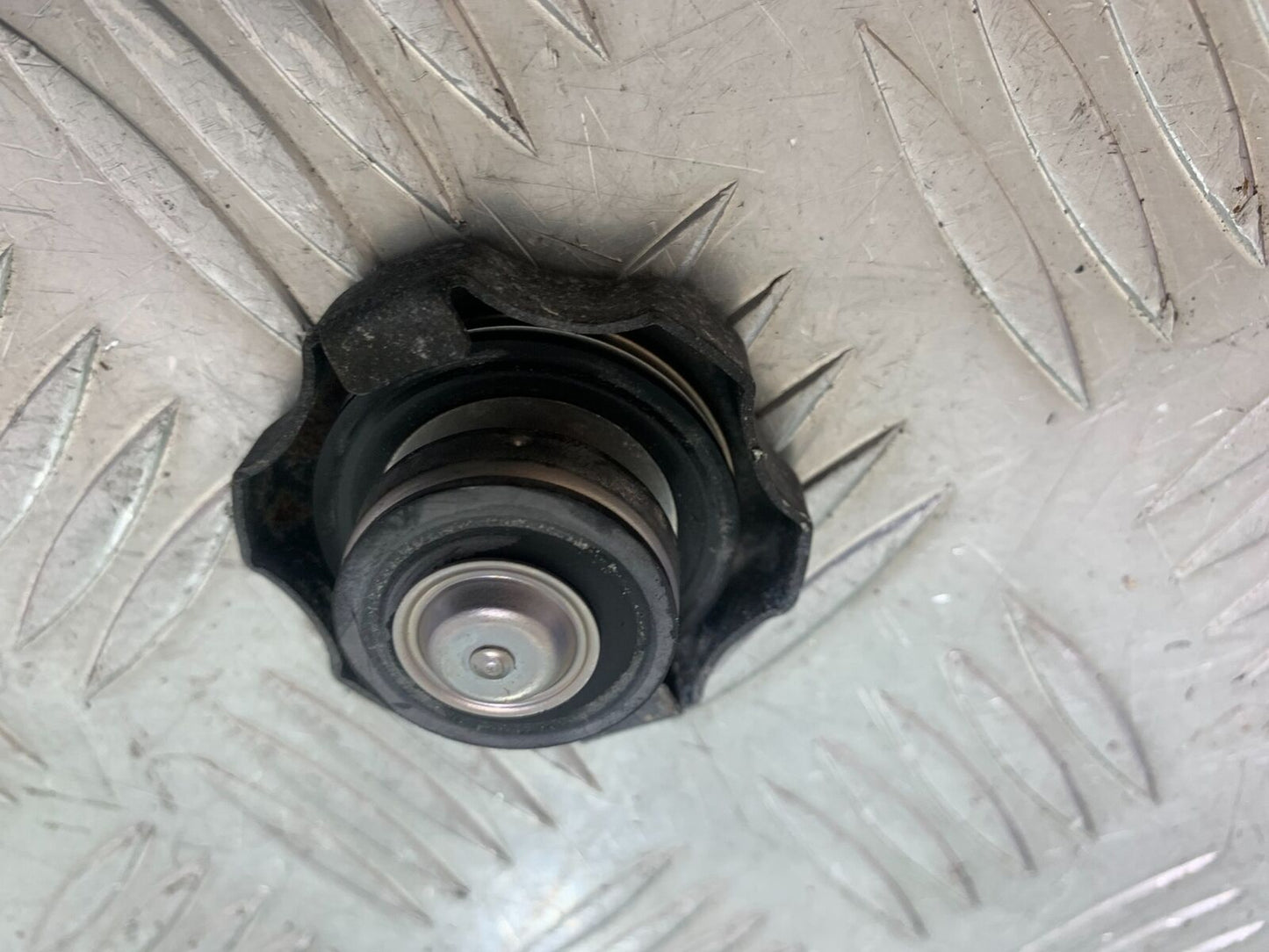 KAWASAKI ZX6R ZX6 J RADIATOR CAP YEAR 2000 (CMB1129)