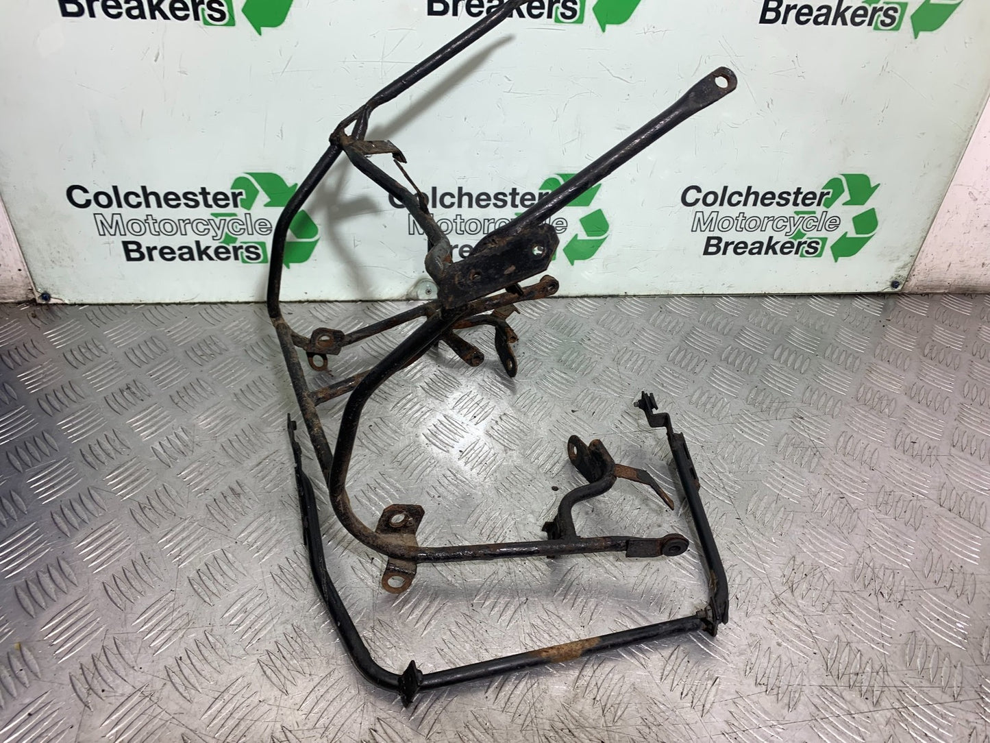 TRIUMPH TROPHY 900 FAIRING BRACKET YEAR 1991-95 (CMB1251)