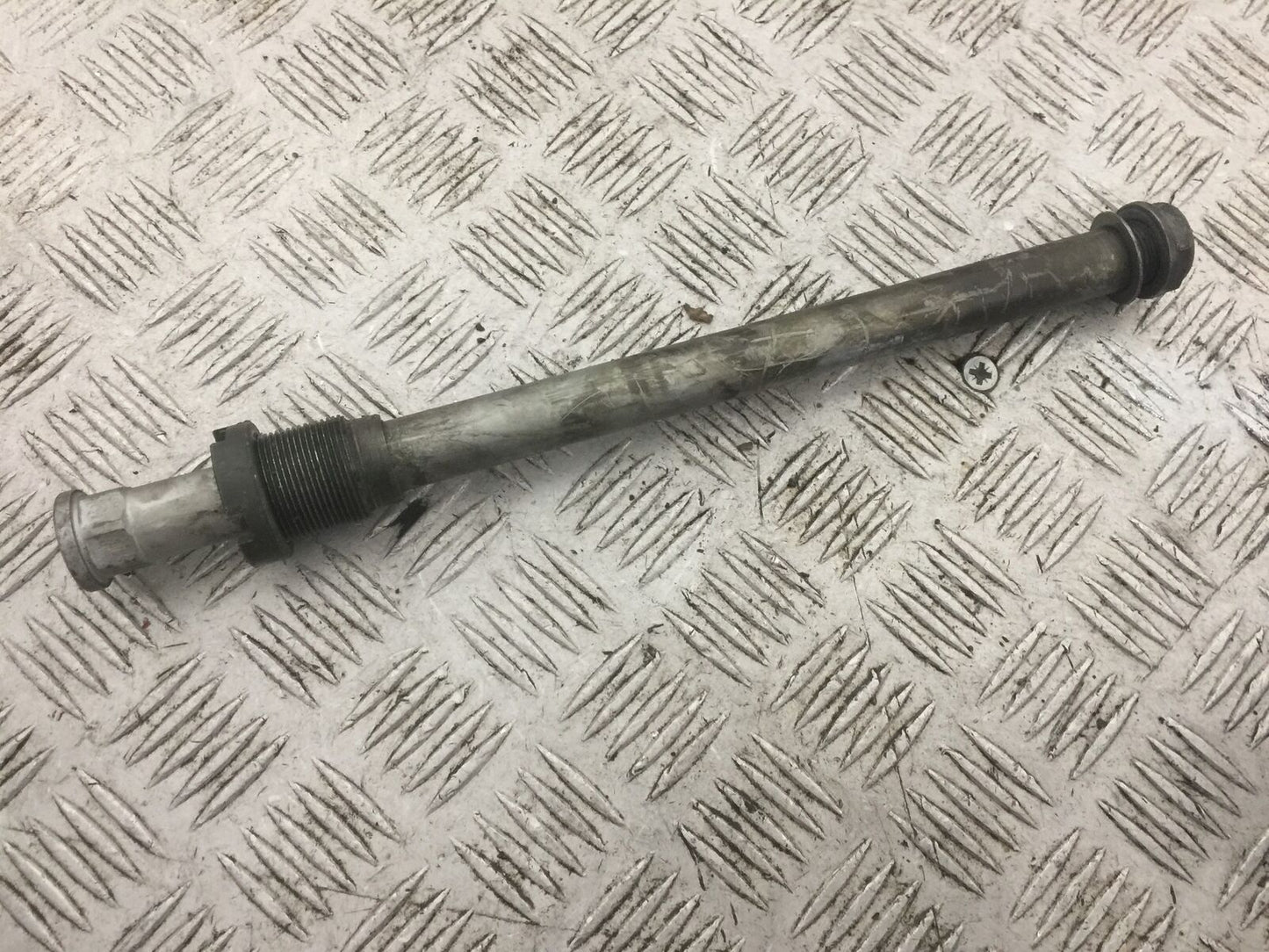 APRILIA RSV1000 RSV 1000 SWINGARM SPINDLE YEAR 1999 2000 (STOCK 770)