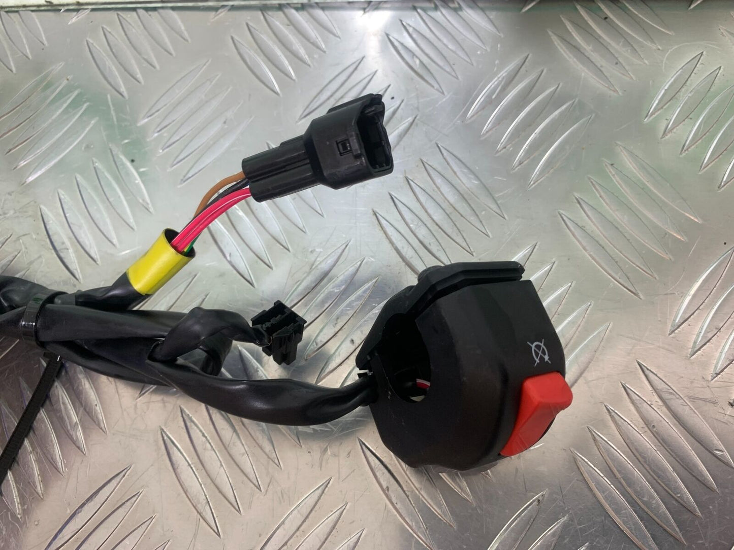 KAWASAKI Z1000 Z 1000 SX RIGHT SWITCH GEAR YEAR 2011-13 (CMB1000)