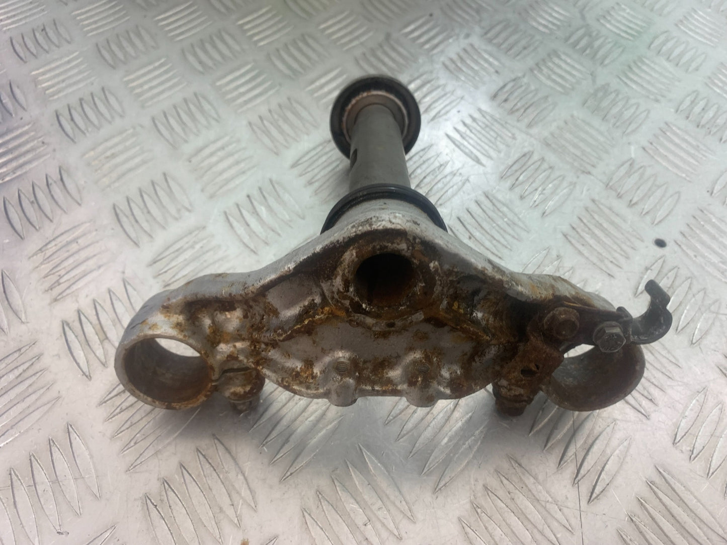YAMAHA XV535 XV 535 VIRAGO BOTTOM YOKE YEAR 1994-02 (CMB1139)