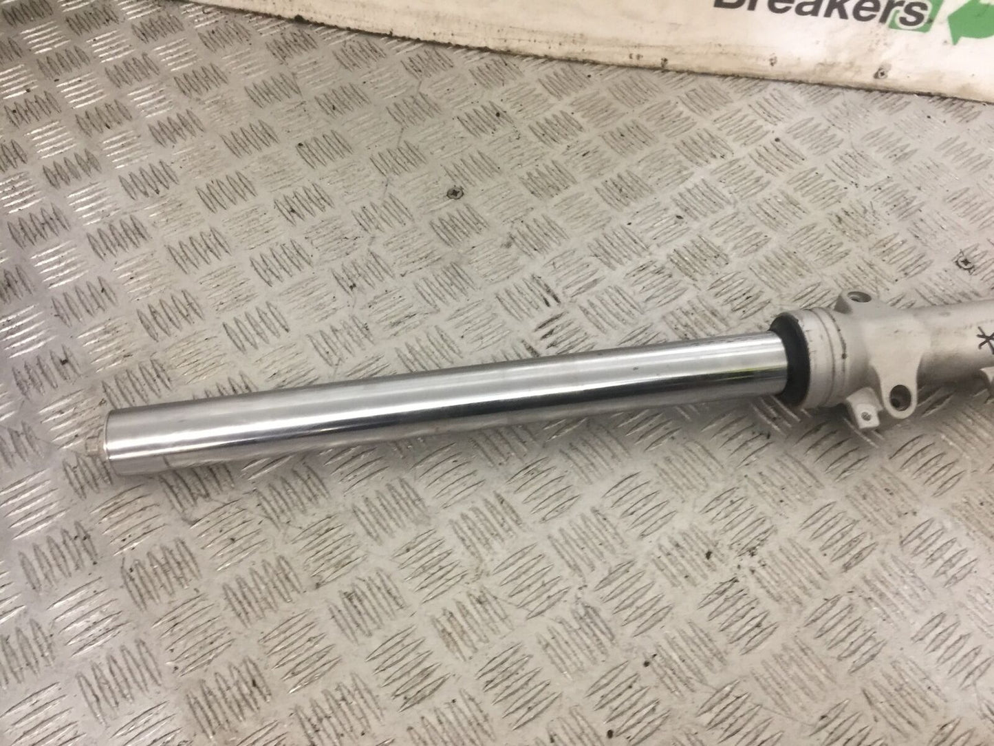 SUZUKI GSF650 GSF 650 RIGHT FORK (BENT) YEAR 2008-12 (STOCK 829)