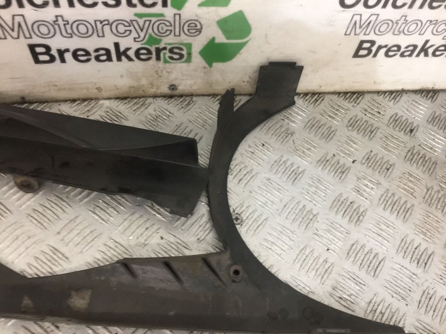 BMW F800 ST CHAIN GUARD YEAR 2011-2013 (STOCK 886)
