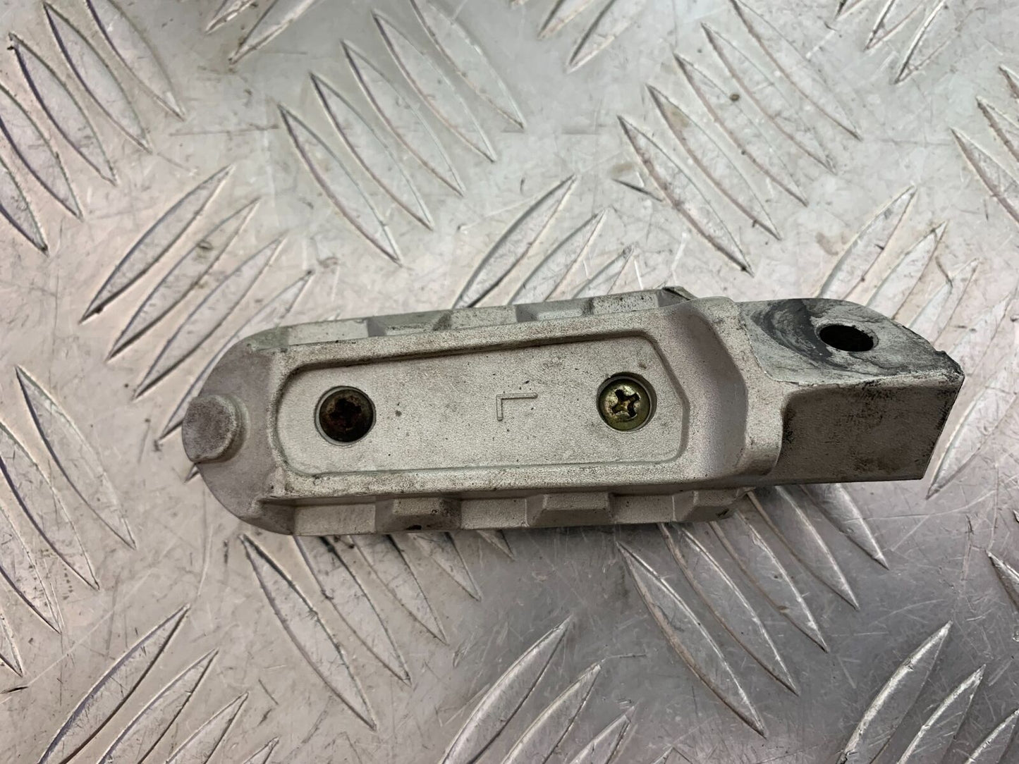 BENELLI LEONCINO 500 TRIAL FRONT LEFT FOOTPEG YEAR 2020 (CMB1106)