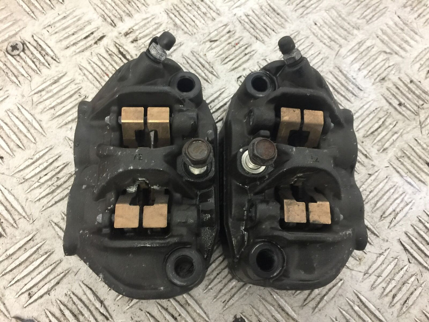 KAWASAKI Z1000 SX FRONT BRAKE CALIPERS YEAR 2017 (STOCK 668)